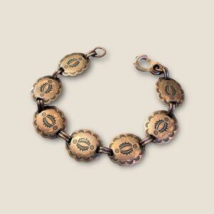 Vintage Scalloped Edge Copper Concho Bracelet 7 Inch Engraved Design With Lobste